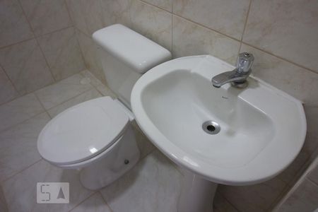 Banheiro de casa para alugar com 1 quarto, 40m² em Carandiru, São Paulo