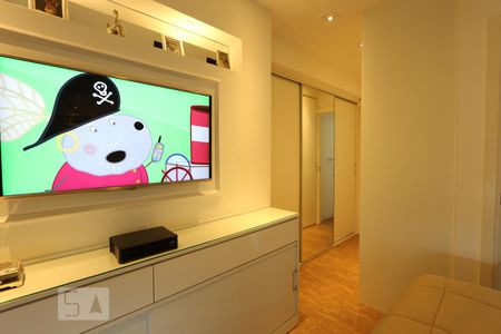 suite de apartamento à venda com 2 quartos, 103m² em Vila Suzana, São Paulo