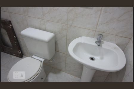 Banheiro de casa para alugar com 1 quarto, 40m² em Vila Nova Manchester, São Paulo