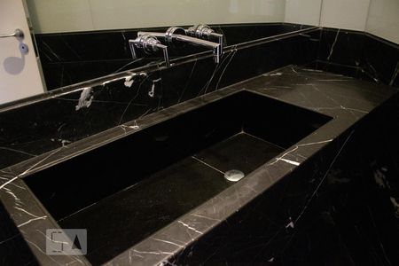 Apartamento para alugar com 230m², 4 quartos e 3 vagasLavabo