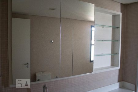 Apartamento para alugar com 230m², 4 quartos e 3 vagasBanheiro da Suíte 2