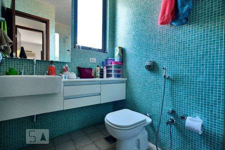 Casa à venda com 250m², 3 quartos e 2 vagasBanheiro Social