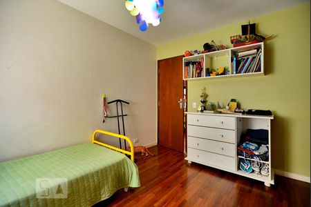 Casa à venda com 250m², 3 quartos e 2 vagasQuarto 2