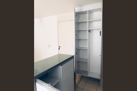 Apartamento à venda com 49m², 2 quartos e 1 vaga Apartamento à venda com 49m², 2 quartos e 1 vagaCozinha - Armários