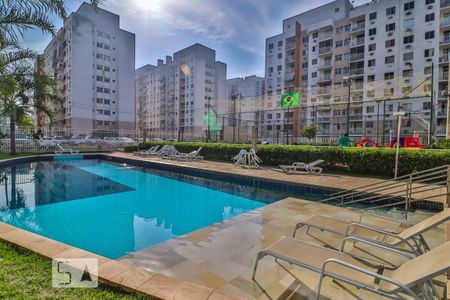 Apartamento à venda com 49m², 2 quartos e 1 vaga Apartamento à venda com 49m², 2 quartos e 1 vagaÁrea comum - Piscina