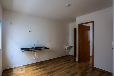 Sala e Cozinha de apartamento para alugar com 1 quarto, 28m² em Vila Nair, São Paulo