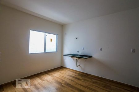Sala e Cozinha de apartamento para alugar com 1 quarto, 28m² em Vila Nair, São Paulo