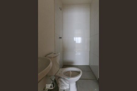 Banheiro de apartamento para alugar com 1 quarto, 28m² em Vila Nair, São Paulo