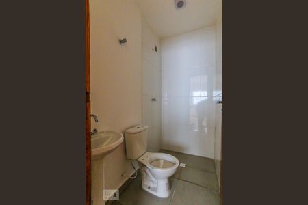 Banheiro de apartamento para alugar com 1 quarto, 28m² em Vila Nair, São Paulo