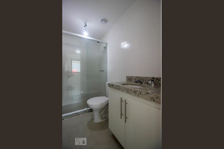 Apartamento à venda com 74m², 2 quartos e 1 vaga Apartamento à venda com 74m², 2 quartos e 1 vagaBanheiro Corredor