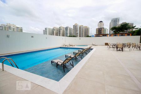 Apartamento à venda com 74m², 2 quartos e 1 vaga Apartamento à venda com 74m², 2 quartos e 1 vagaÁrea comum - Piscina