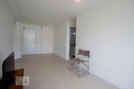 Sala de apartamento à venda com 2 quartos, 74m² em Recreio dos Bandeirantes, Rio de Janeiro