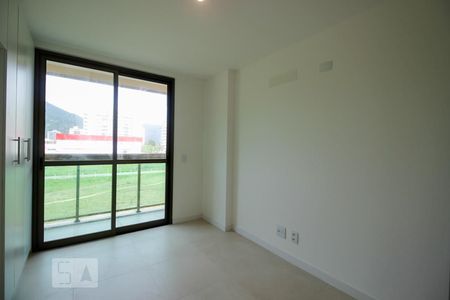 Apartamento à venda com 74m², 2 quartos e 1 vaga Apartamento à venda com 74m², 2 quartos e 1 vagaSuíte