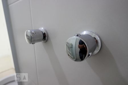 Apartamento à venda com 74m², 2 quartos e 1 vaga Apartamento à venda com 74m², 2 quartos e 1 vagaBanheiro da Suíte