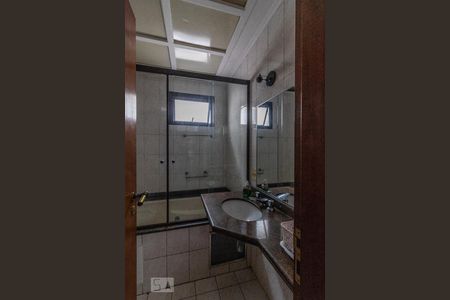 Apartamento à venda com 315m², 3 quartos e 3 vagasBanheiro do Quarto 3