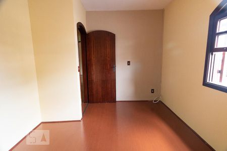 Casa à venda com 140m², 3 quartos e 3 vagas Casa à venda com 140m², 3 quartos e 3 vagasDormitório 2
