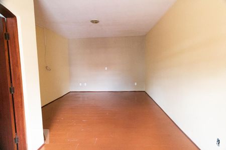 Casa à venda com 140m², 3 quartos e 3 vagas Casa à venda com 140m², 3 quartos e 3 vagasSuite