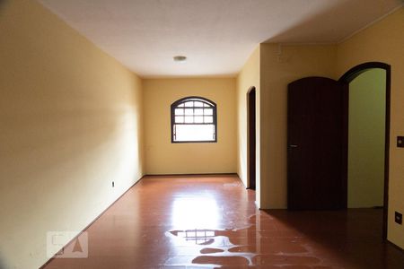 Casa à venda com 140m², 3 quartos e 3 vagas Casa à venda com 140m², 3 quartos e 3 vagasDetalhe do Banheiro da Suite