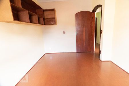 Casa à venda com 140m², 3 quartos e 3 vagas Casa à venda com 140m², 3 quartos e 3 vagasDormitório 1