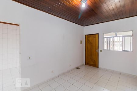 Sala de casa para alugar com 2 quartos, 70m² em Vila Bancária, São Paulo