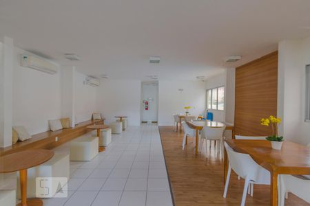 Apartamento à venda com 56m², 2 quartos e sem vagaÁrea Comum - Salão de Festas