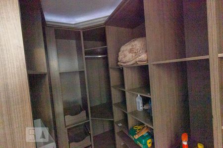 Casa para alugar com 265m², 4 quartos e 2 vagasQuarto 1 Closet Terceiro Andar