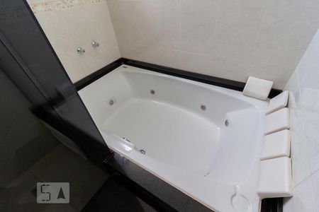 Casa para alugar com 265m², 4 quartos e 2 vagasQuarto 1 Suíte Terceiro Andar