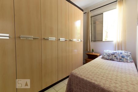 Quarto 2 de apartamento para alugar com 2 quartos, 50m² em Jardim Caboré, São Paulo