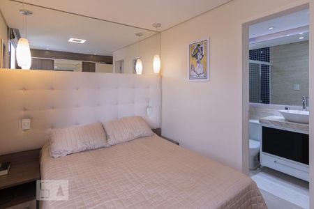 Suíte de apartamento à venda com 2 quartos, 70m² em Lapa, São Paulo