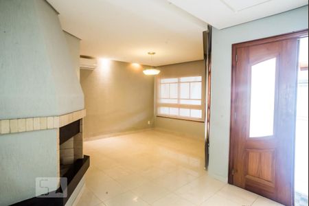 Sala de casa à venda com 3 quartos, 272m² em Jardim Itu Sabará, Porto Alegre