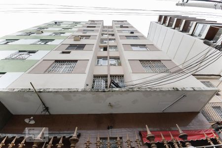 Apartamento à venda com 45m², 1 quarto e sem vaga Apartamento à venda com 45m², 1 quarto e sem vagaFachada