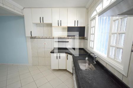 Cozinha de casa para alugar com 3 quartos, 100m² em Jardim Palmares (zona Sul), São Paulo