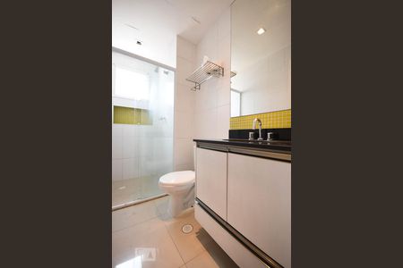 Banheiro de apartamento à venda com 2 quartos, 103m² em Jardim Monte Kemel, São Paulo