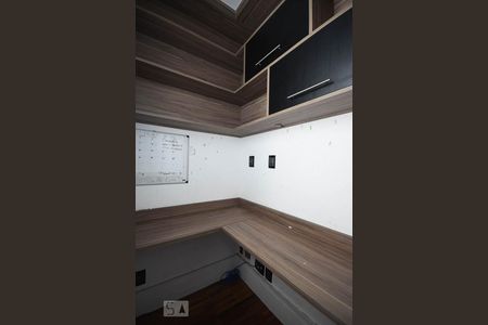 Apartamento à venda com 103m², 2 quartos e 2 vagasEscritório