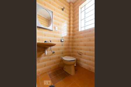 Casa à venda com 100m², 4 quartos e 2 vagasBanheiro Social