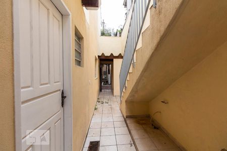 Casa à venda com 100m², 4 quartos e 2 vagascorredor lateral