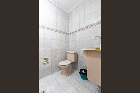 Casa à venda com 100m², 4 quartos e 2 vagasBanheiro - Edícula