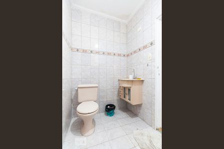 Casa à venda com 100m², 4 quartos e 2 vagasBanheiro - Edícula