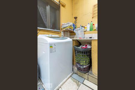 Casa à venda com 200m², 4 quartos e 3 vagas Casa à venda com 200m², 4 quartos e 3 vagasÁrea de Serviço