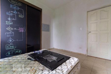 Quarto 2 de casa à venda com 4 quartos, 200m² em Vila Santana, São Paulo