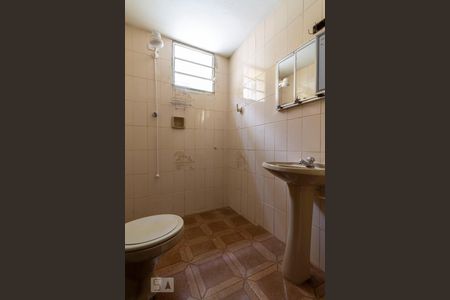 Casa à venda com 200m², 4 quartos e 3 vagas Casa à venda com 200m², 4 quartos e 3 vagasBanheiro ( Parte Inferior)