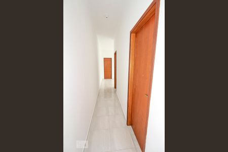 Casa à venda com 60m², 2 quartos e sem vaga Casa à venda com 60m², 2 quartos e sem vagaCorredor acesso
