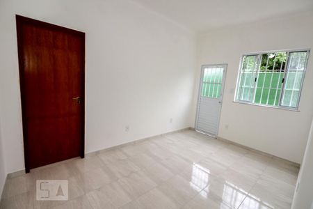 Sala de casa à venda com 2 quartos, 60m² em Irajá, Rio de Janeiro