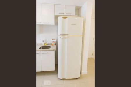 Sala/Cozinha de kitnet/studio à venda com 1 quarto, 20m² em Jacarepaguá, Rio de Janeiro