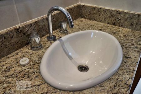 Apartamento à venda com 197m², 3 quartos e 2 vagasBanheiro da Suíte 1