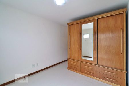 Apartamento à venda com 197m², 3 quartos e 2 vagasSuíte 2