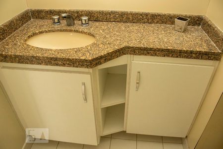 Apartamento à venda com 130m², 3 quartos e 2 vagasBanheiro da Suíte 1