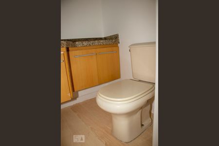 Apartamento à venda com 130m², 3 quartos e 2 vagasBanheiro da Suíte 3