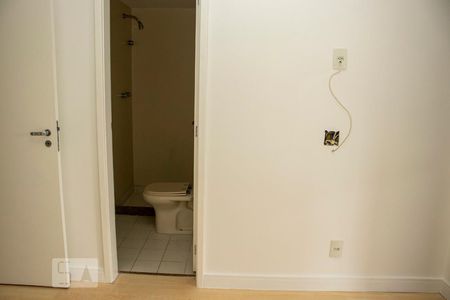 Apartamento à venda com 130m², 3 quartos e 2 vagasSuíte 1