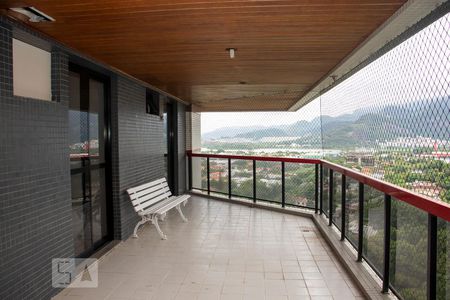 Apartamento à venda com 130m², 3 quartos e 2 vagasVaranda da Sala